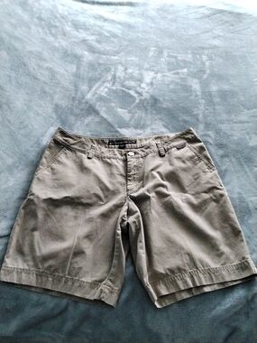 Eastern Mountain Sports Womens Flat Front Shorts in Light Khaki